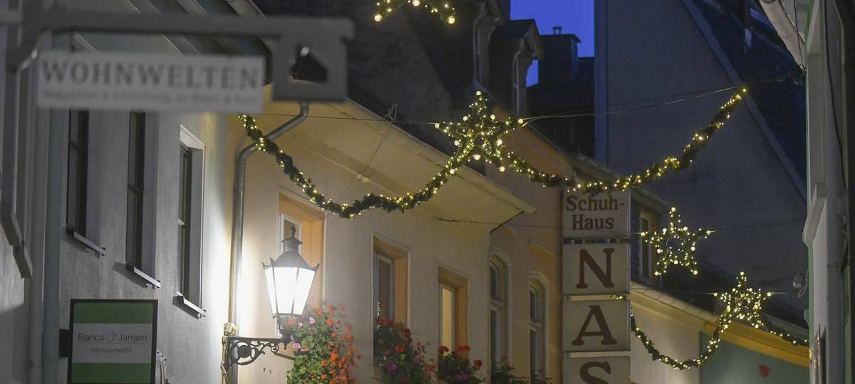 Sicherheitscheck für die Moerser Weihnachtsbeleuchtung