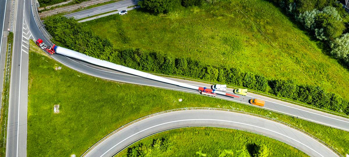 Kreuz Kamp-Lintfort nach feststeckendem Windrad wieder frei