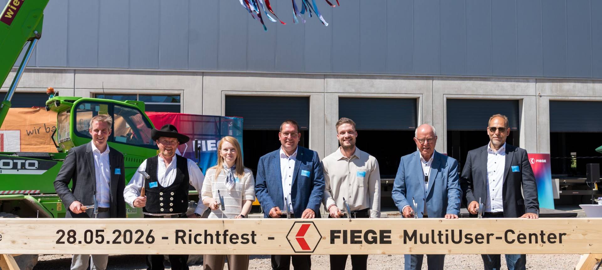 Neues Logistikzentrum in Hamminkeln feiert Richtfest
