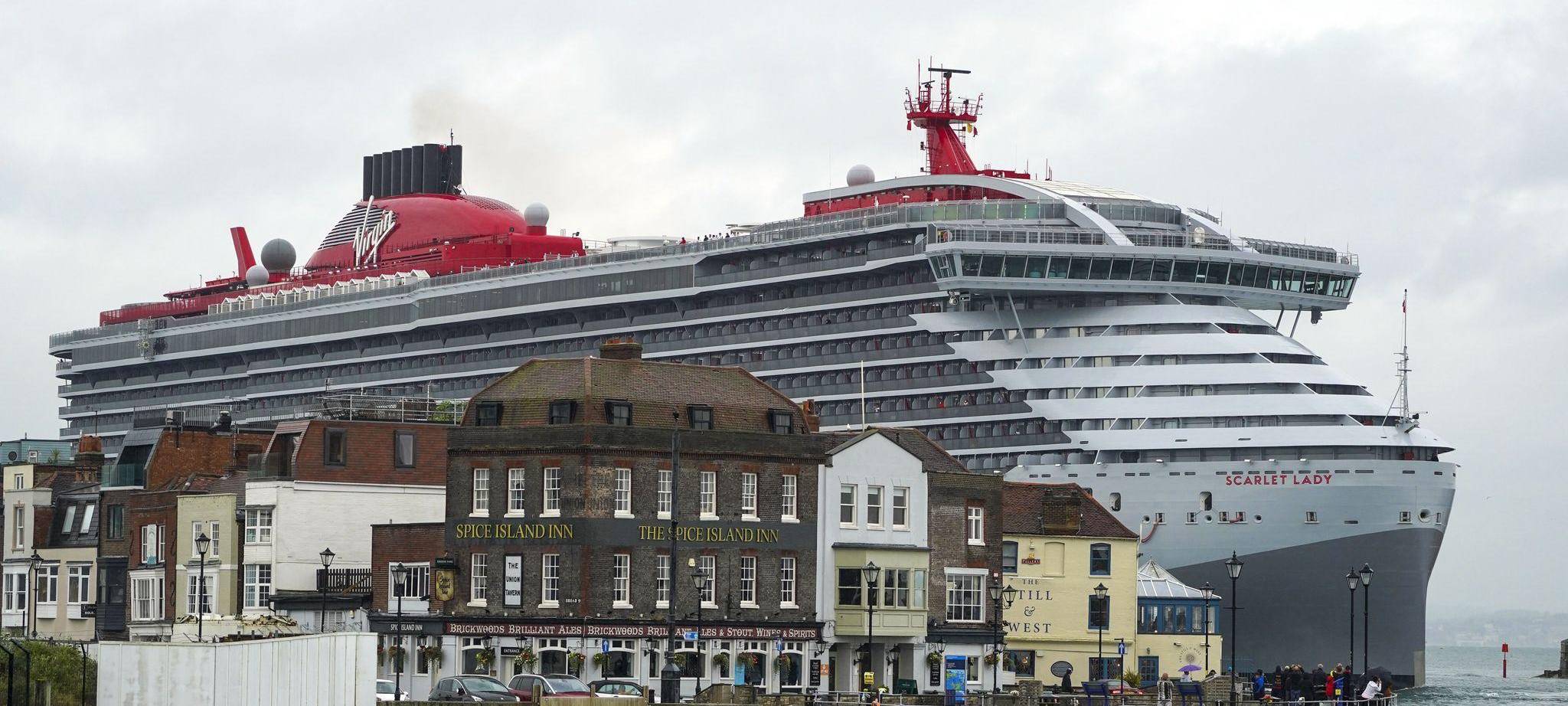Kreuzfahrtschiff «Scarlet Lady»