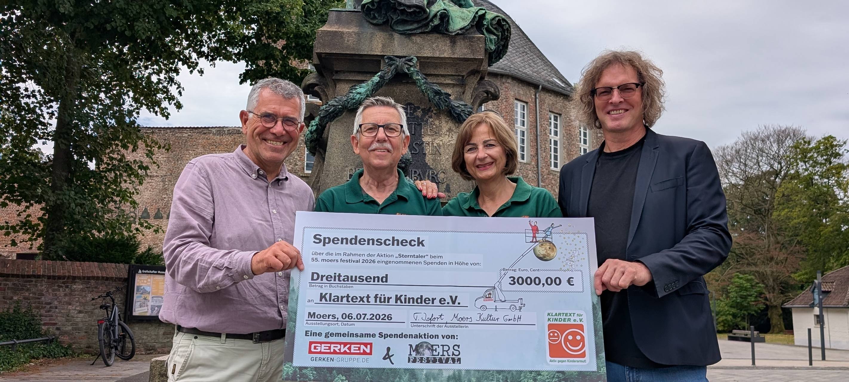 3.000 Euro für Kinder in Moers gesammelt