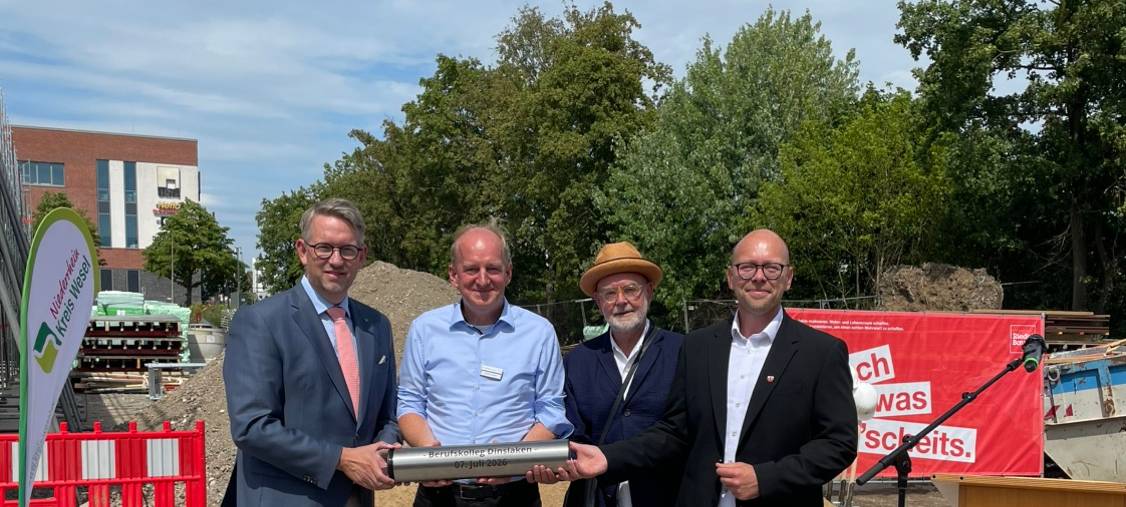 Grundsteinlegung für neuen Berufskolleg-Campus in Dinslaken