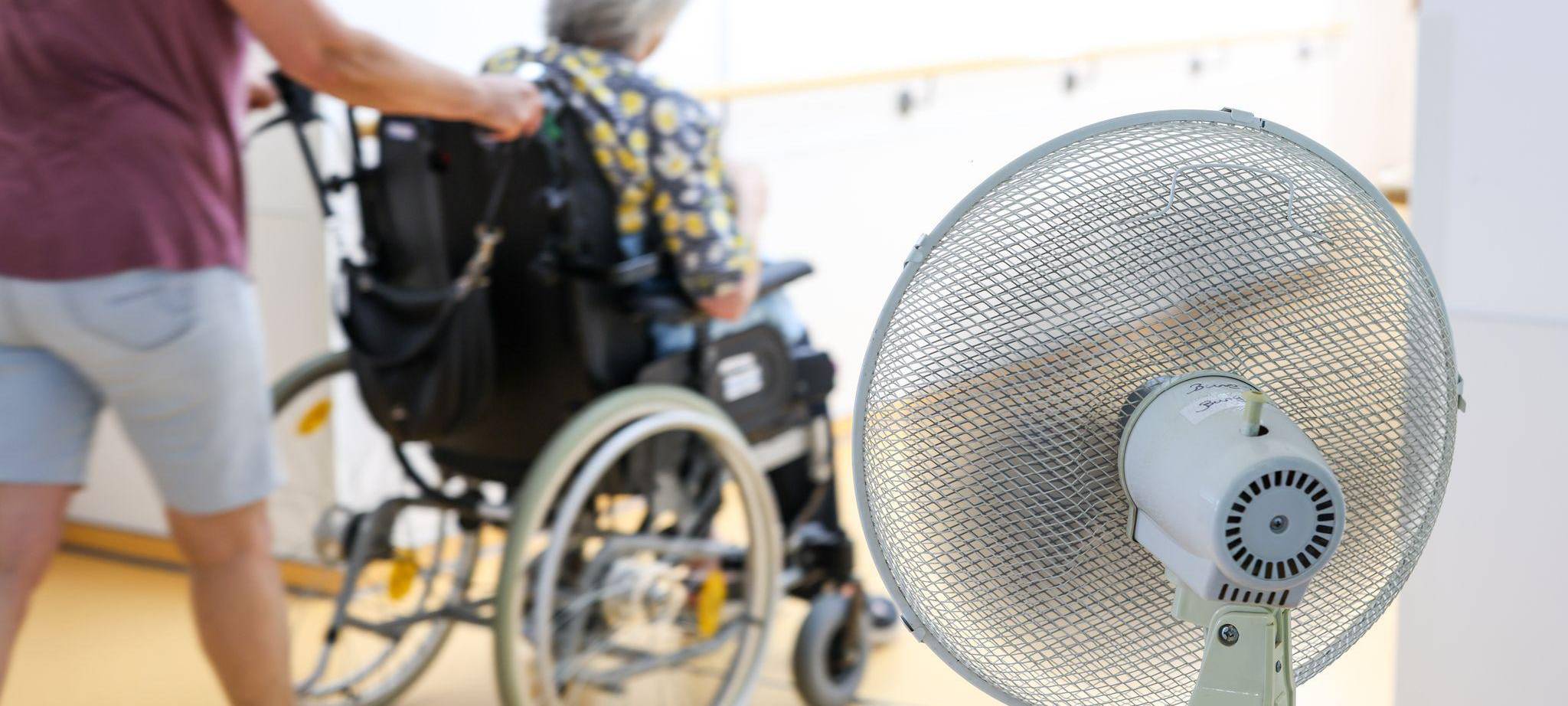 Ältere Menschen leiden unter hohen Temperaturen