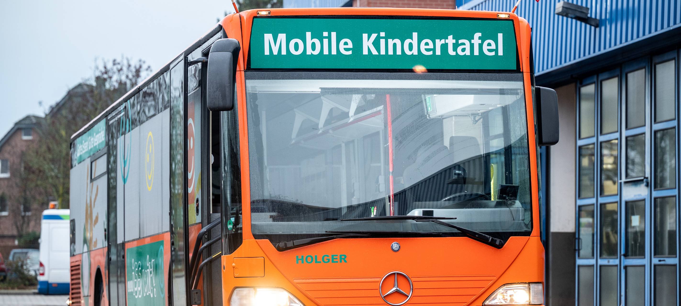 Spende für Kindertafel-Bus im Kreis Wesel