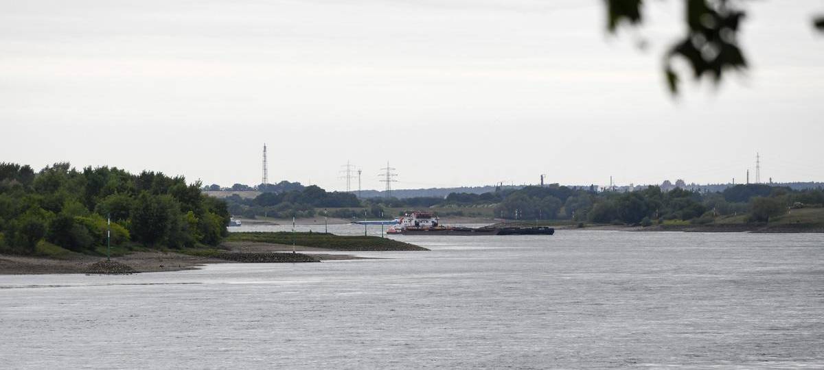 Rheinpegel in Wesel erreicht Niedrigwasser-Stand