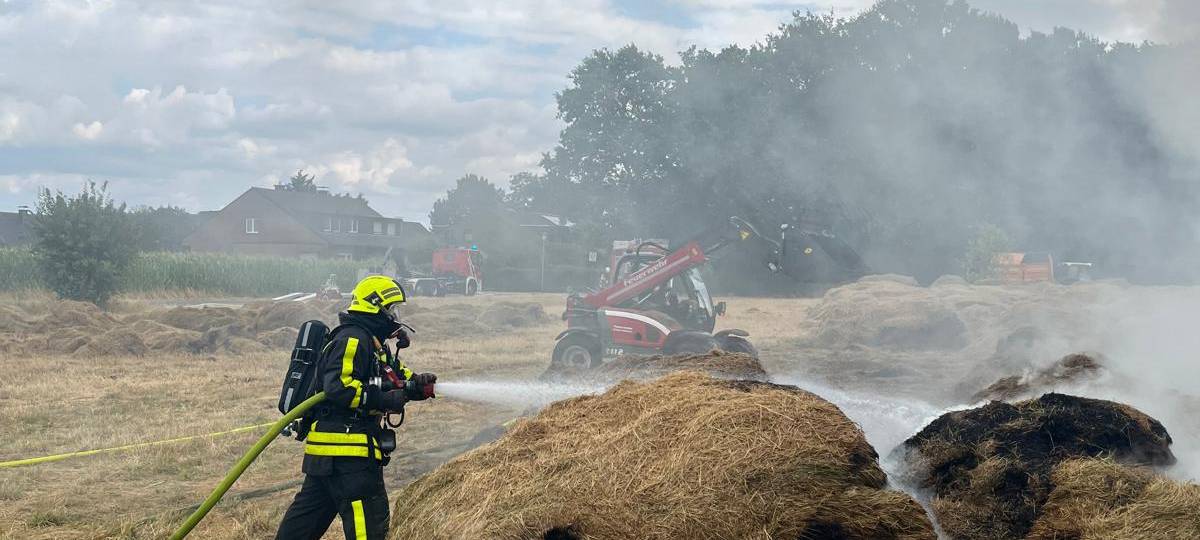 Grasbrand in Kamp-Lintfort löst Nina-Warnung aus