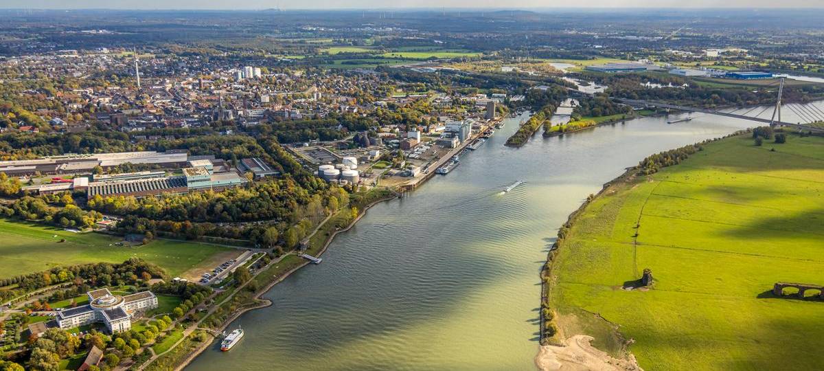 Rheinpegel in Wesel nähert sich Rekord-Tiefstand