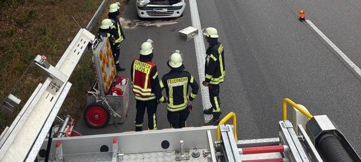 Drei Verletzte bei Unfall auf der A57 Höhe Sonsbeck