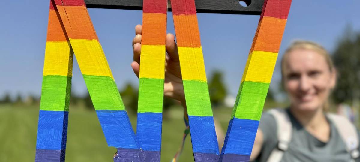 Neukirchen-Vluyn hisst Flagge – Welle von Hasskommentaren
