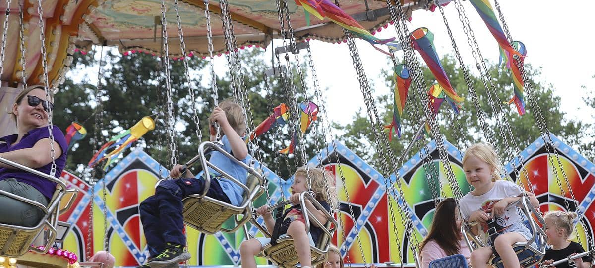 Kirmes in Moers-Schwafheim startet mit Party
