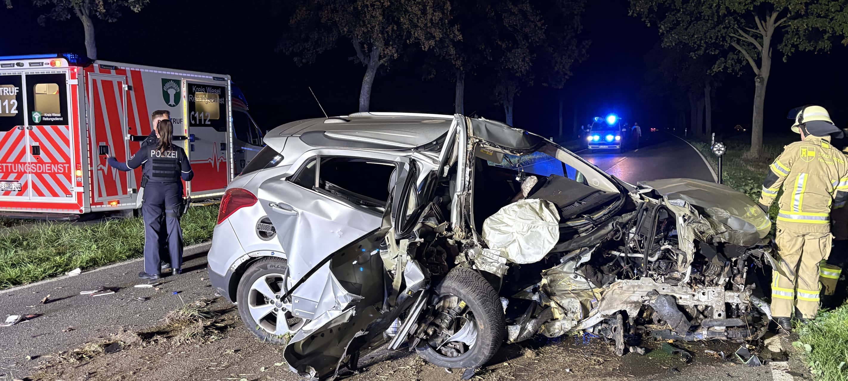 Schwerer Unfall auf Krefelder Straße in Moers