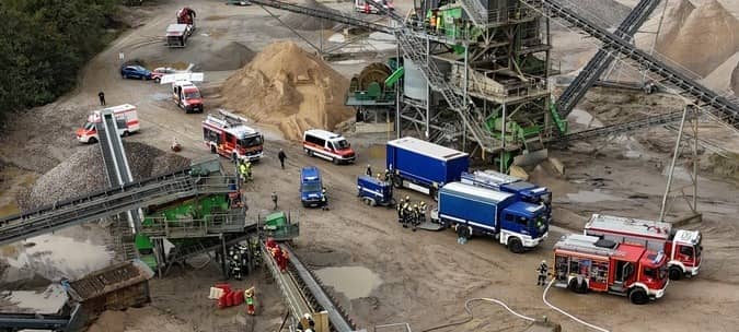 160 Einsatzkräfte üben gemeinsam in Dinslaken für den Ernstfall