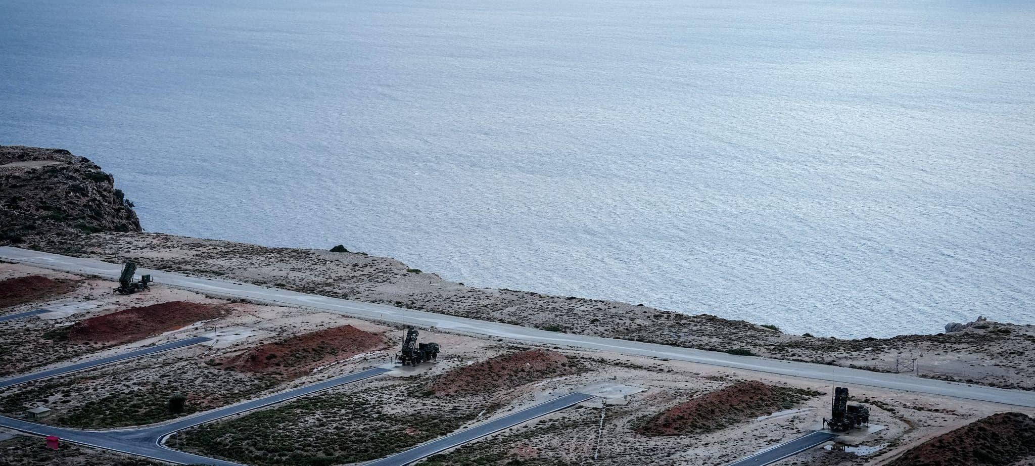 Scharfes Schießen der deutschen Luftverteidigung auf Kreta
