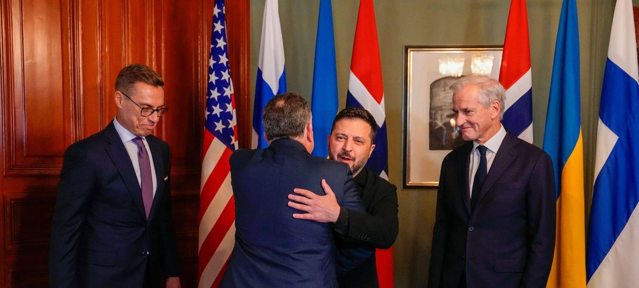 Ukraine-Krieg - Selenskyj zu Gesprächen in Oslo