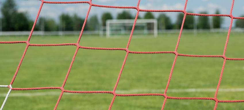 Polizei ermittelt: Schwer verletzter Dinslakener nach Fußballspiel in Hamborn