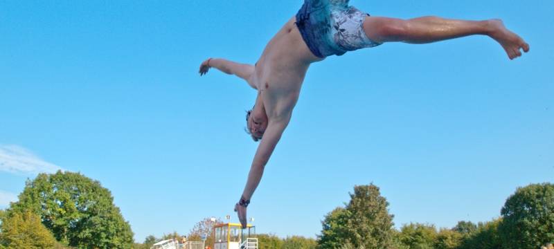 Underberg-Freibad in Rheinberg lädt zur Pool-Party