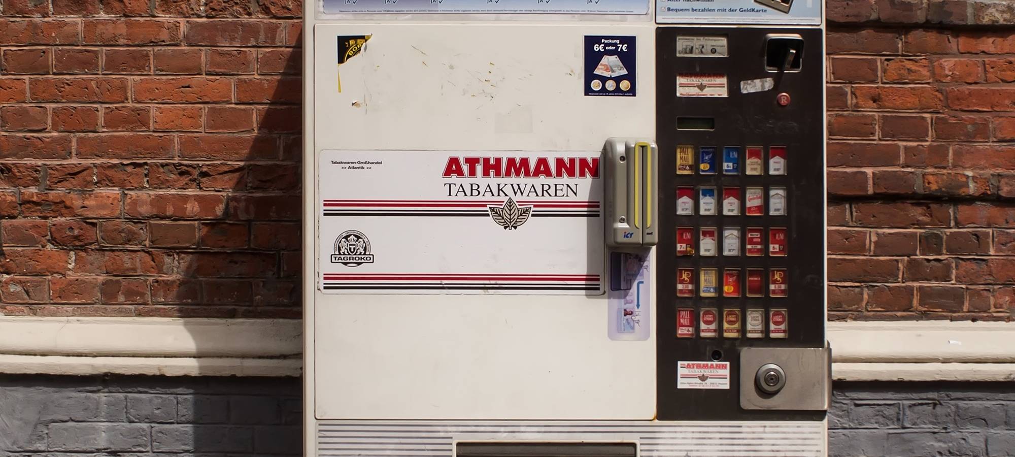 Zigarettenautomat in Dinslaken gesprengt - Zeugen gesucht