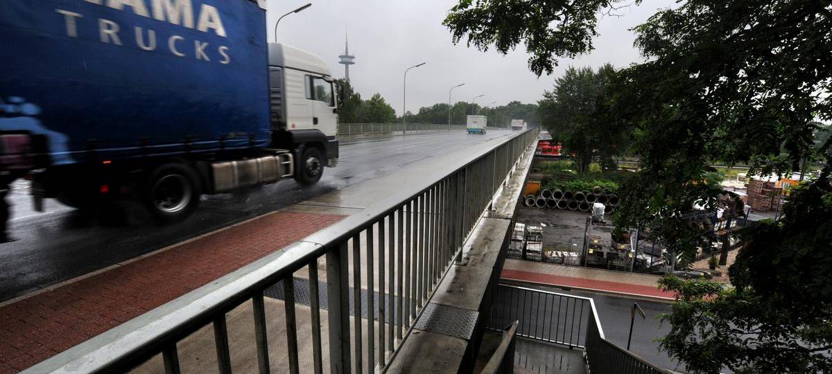 Wieder freie Fahrt über die B58-Brücke in Wesel