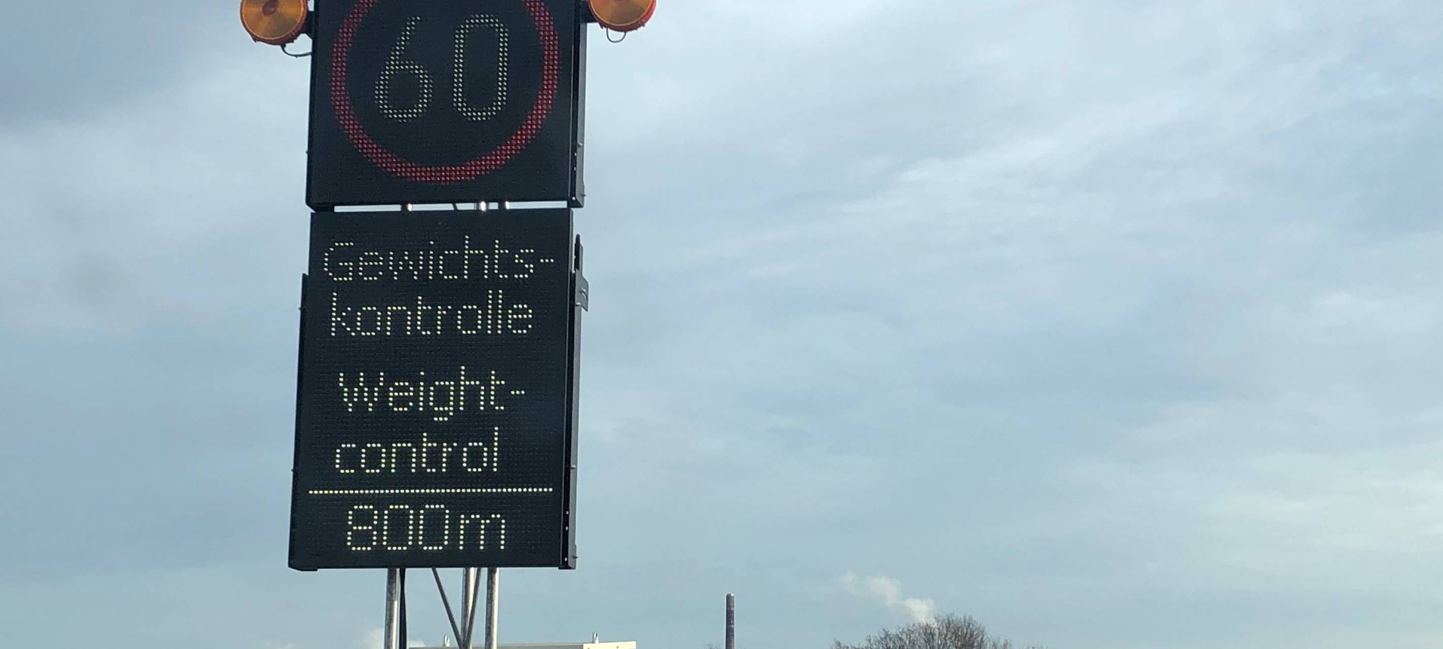 A40 Rheinbrücke Neuenkamp: Wiegeanlage stoppt tausende Lkw