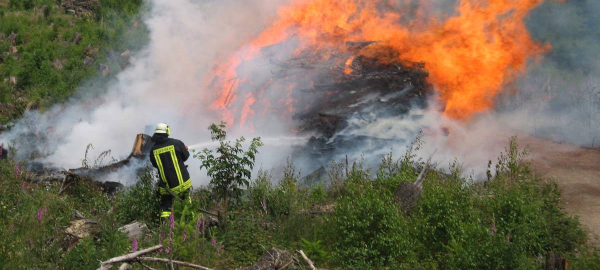 Polizei sucht Zeugen nach mehreren Bränden in Hünxe
