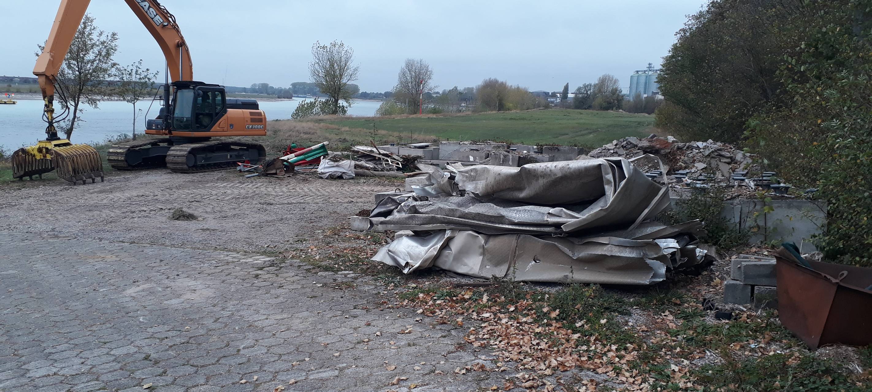 Morgen helfen tausende am Niederrhein beim RhineCleanUp