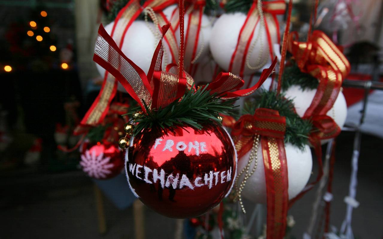 Am Samstag, 27. November 2010, gab es in Rees - Millingen den Millinger Weihnachtsmarkt. Hier eine Weihnachtsbaumkugel.