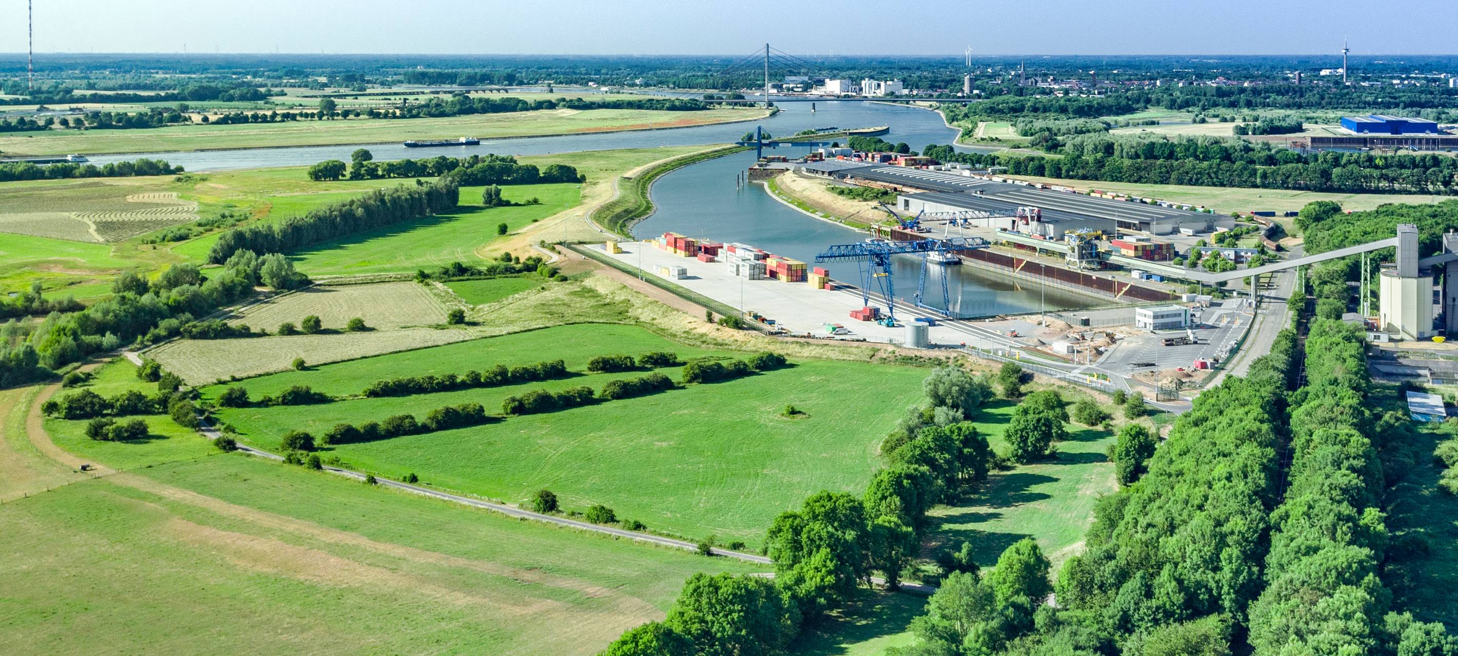 Neue Mahnwache gegen geplanten Hafenausbau in Wesel